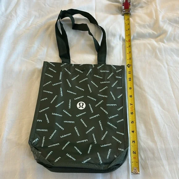 Lululemon green bag - Picture 6 of 7
